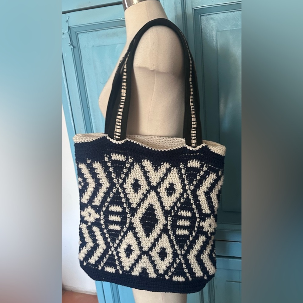 Laurel Burch Blue and Cream Geometric Tote Bag